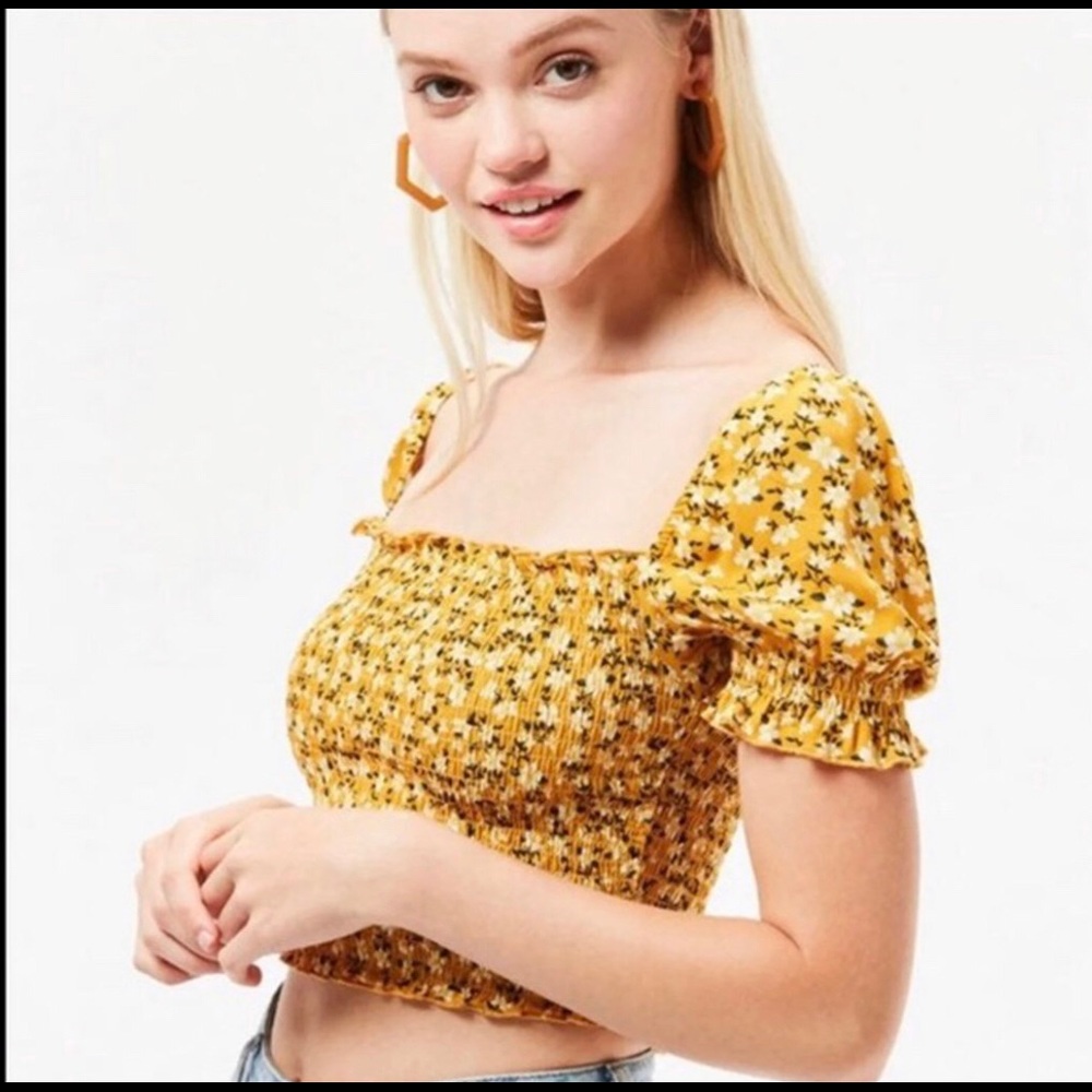 Off shoulder crop top